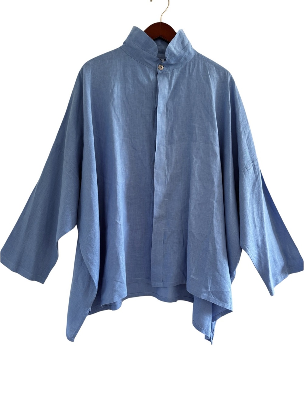PLANET By Lauren G Handkerchief Linen Signature Button Front Shirt  in Blue - Picture 6 of 13